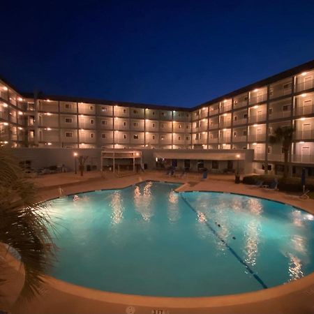 Steps Away From The Beach!!! Hotel Hilton Head Island Exterior photo